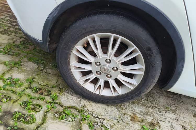 Used CHANGAN Eado 2013 1.6L Manual Junkuo Model China IV Standard Right Rear Wheel Hub