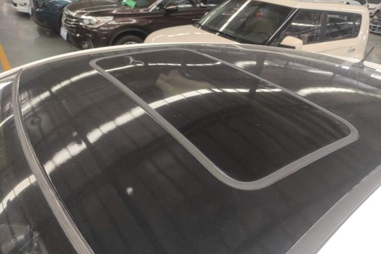 Used CHANGAN Eado 2013 1.6L Automatic Junku Model China IV Standard Roof