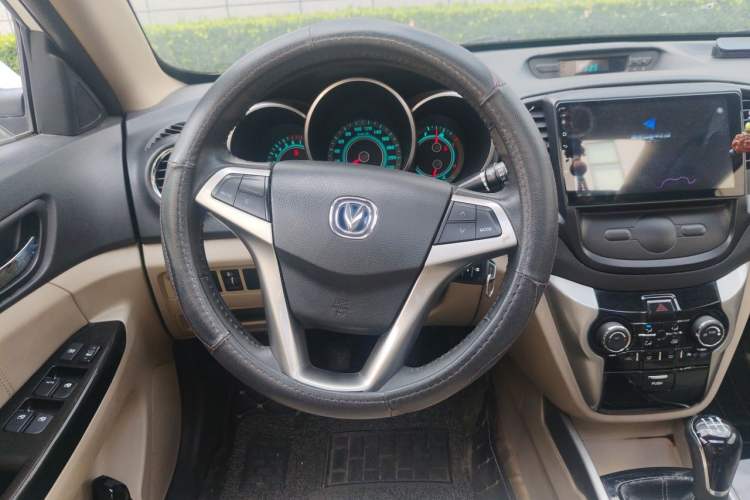 Used CHANGAN Eado 2013 1.6L Manual Luxury Model China V Standard Steering Wheel