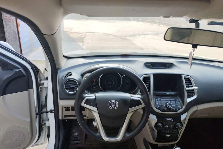 Used CHANGAN Eado 2013 1.6L Manual Elite Model China IV Standard Steering Wheel