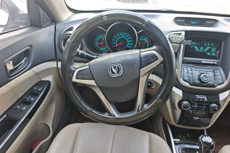 Used CHANGAN Eado 2013 1.6L Manual Luxury Model China V Standard Steering Wheel
