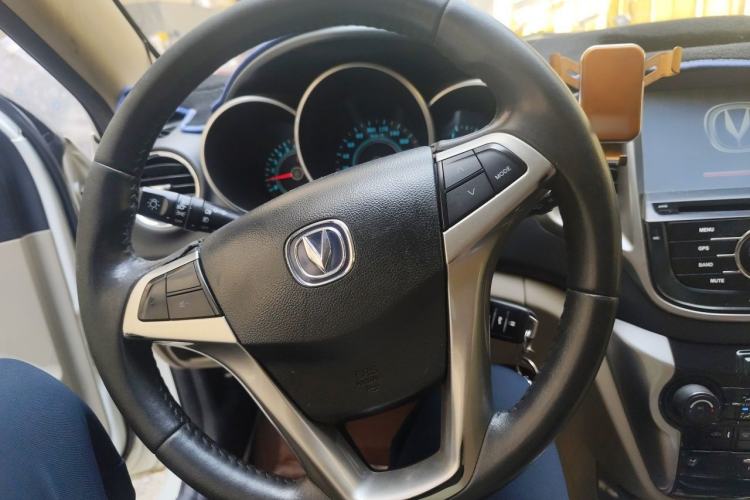 Used CHANGAN Eado 2013 1.6L Automatic Elite Model China IV Standard Steering Wheel