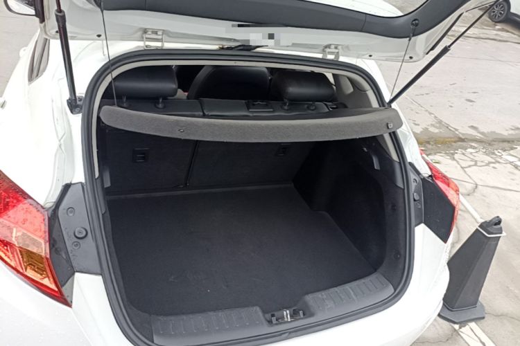 Used CHANGAN Eado 2013 1.6L Automatic Junku Model China IV Standard Trunk