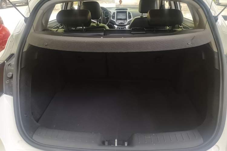 Used CHANGAN Eado 2013 1.6L Automatic Junku Model China IV Standard Trunk