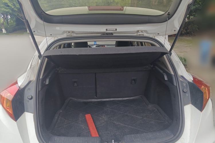 Used CHANGAN Eado 2013 1.6L Manual Junkuo Model China IV Standard Trunk