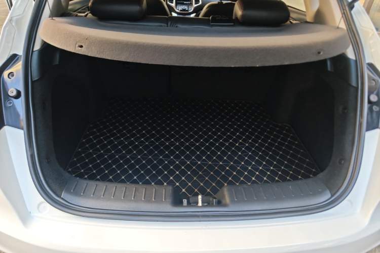 Used CHANGAN Eado 2013 1.5T Automatic Cool Edition Trunk