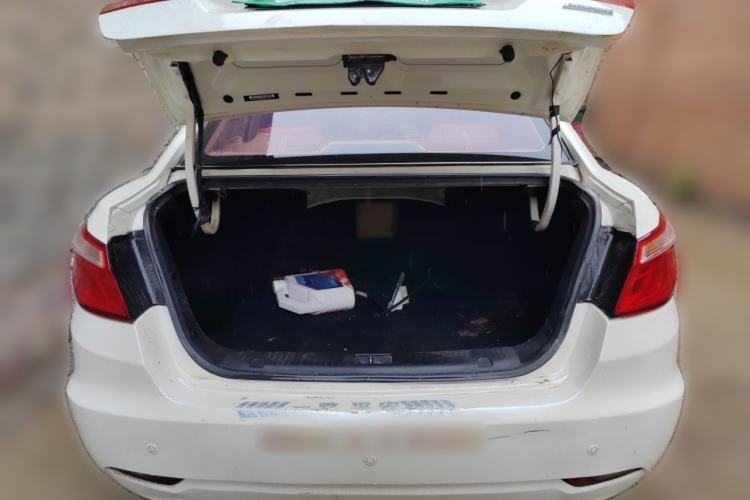 Used CHANGAN Eado 2013 1.6L Manual Luxury Model China V Standard Trunk