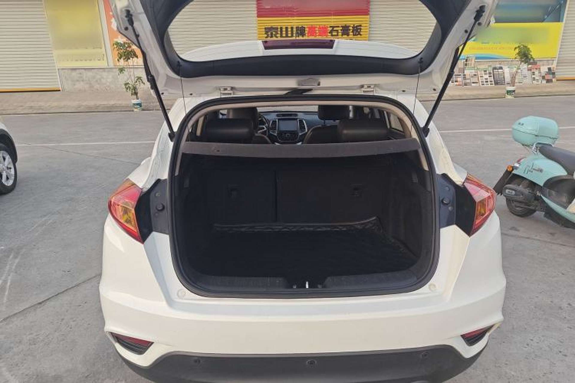 Used CHANGAN Eado 2013 1.6L Manual Junkuo Model China IV Standard Trunk