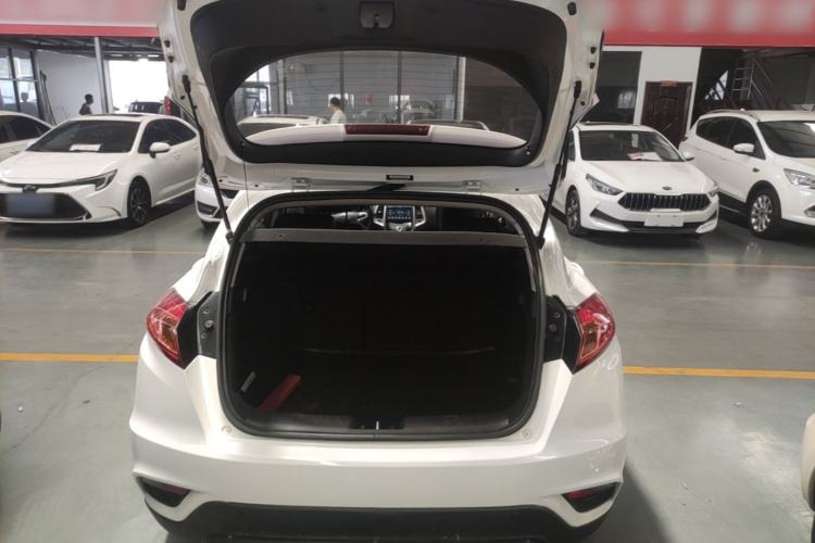 Used CHANGAN Eado 2013 1.6L Automatic Junku Model China IV Standard Trunk