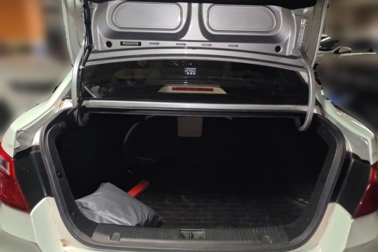 Used CHANGAN Eado 2013 1.6L Manual Luxury Model China V Standard Trunk
