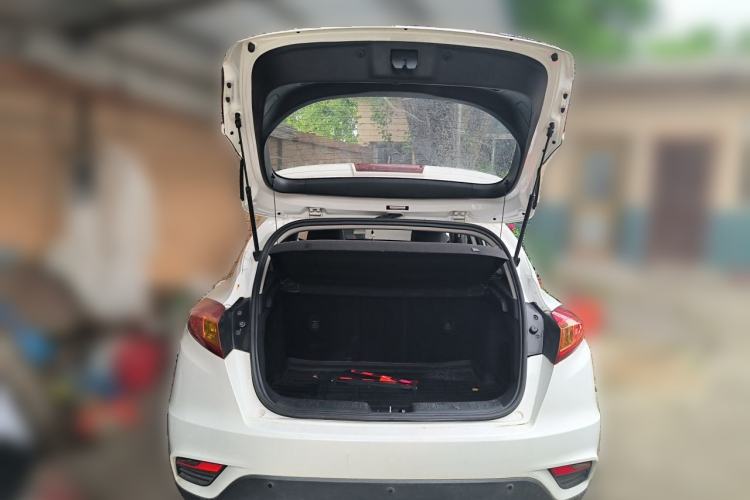 Used CHANGAN Eado 2013 1.6L Manual Junkuo Model China IV Standard Trunk