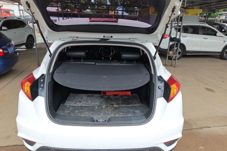 Used CHANGAN Eado 2013 1.6L Automatic ZhiKu Model China IV Standard Trunk