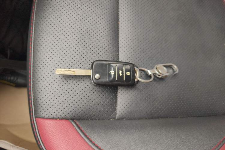 Used CHANGAN Eado 2013 1.6L Manual Junkuo Model China IV Standard Vehicle Key