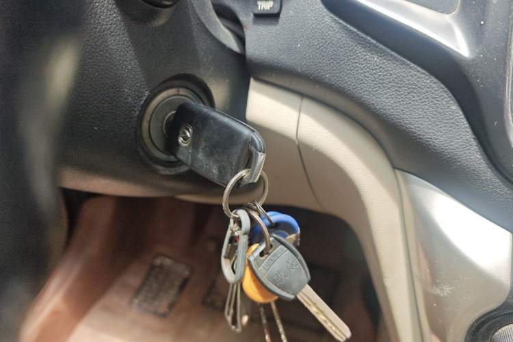 Used CHANGAN Eado 2013 1.6L Manual Elite Model China IV Standard Vehicle Key