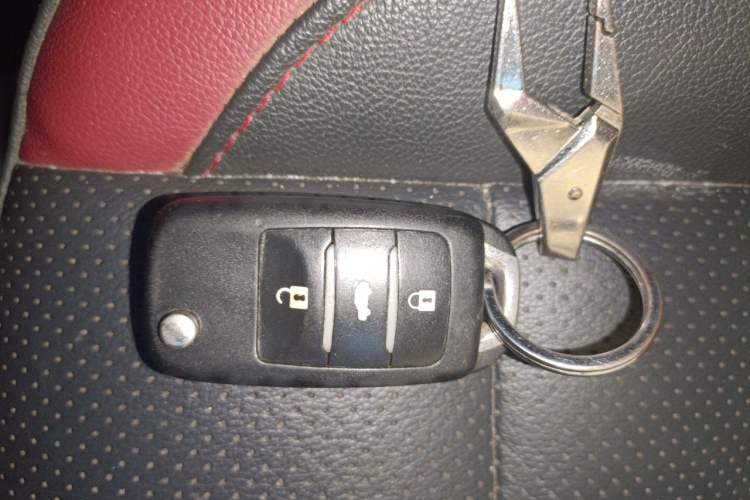 Used CHANGAN Eado 2013 1.6L Manual ZhiKu Model China IV Standard Vehicle Key