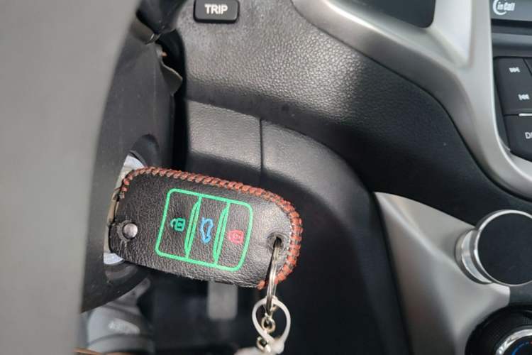 Used CHANGAN Eado 2013 1.6L Automatic ZhiKu Model China IV Standard Vehicle Key