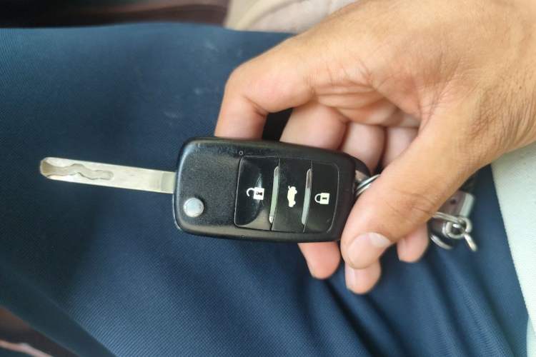 Used CHANGAN Eado 2013 1.6L Automatic Elite Model China IV Standard Vehicle Key