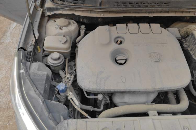 Used CHANGAN Eado 2013 1.6L Manual Luxury Model China V Standard Engine Bay Right