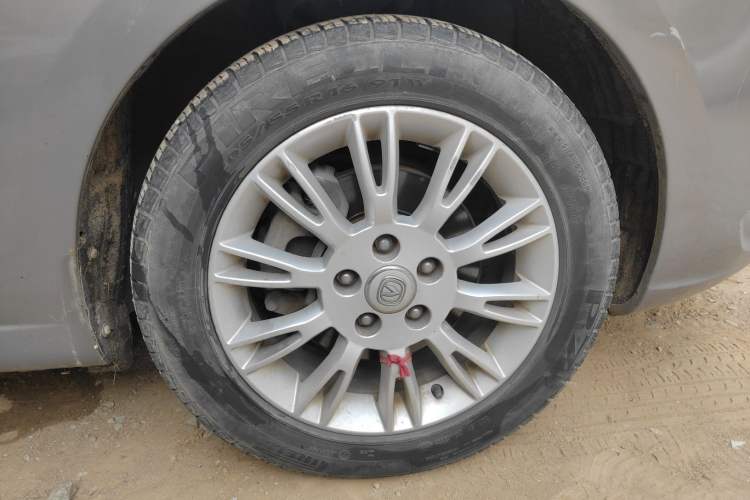 Used CHANGAN Eado 2013 1.6L Manual Luxury Model China V Standard Right Front Wheel Hub
