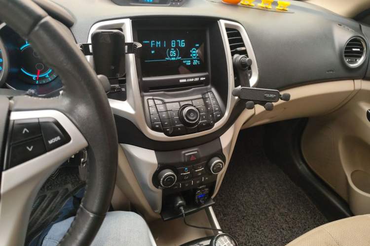 Used CHANGAN Eado 2014 1.6L Manual Luxury Model Audio And AC Panel