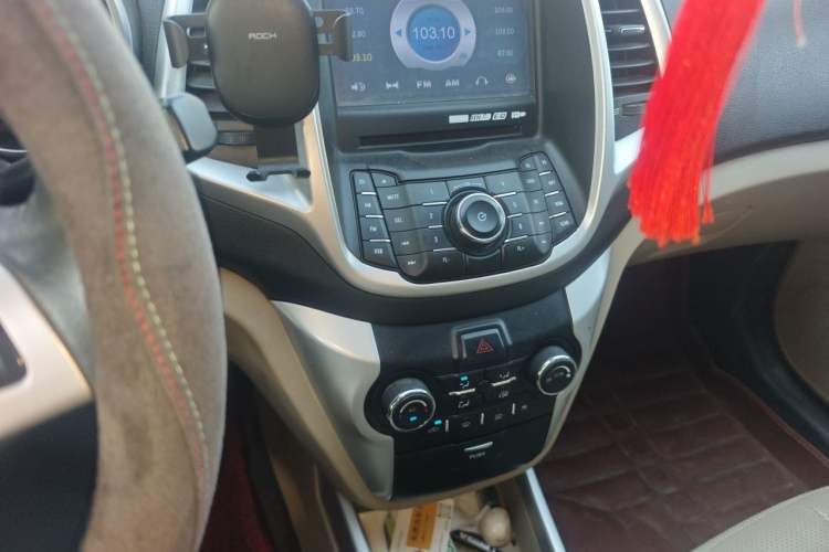 Used CHANGAN Eado 2014 1.6L Manual Luxury Model Audio And AC Panel