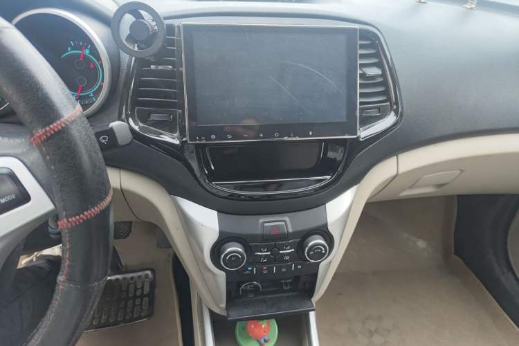 Used CHANGAN Eado 2014 1.6L Manual Luxury Model Audio And AC Panel