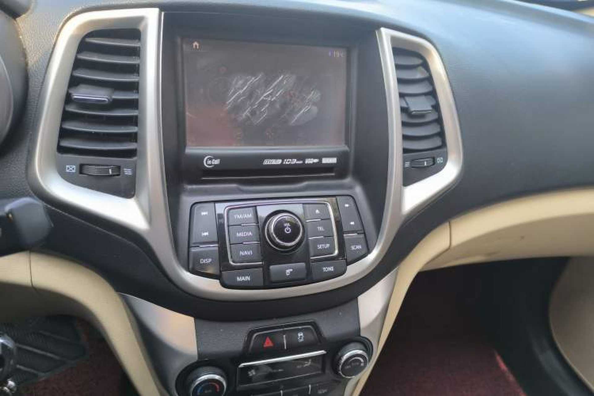 Used CHANGAN Eado 2014 1.6L Manual Luxury Model Audio And AC Panel
