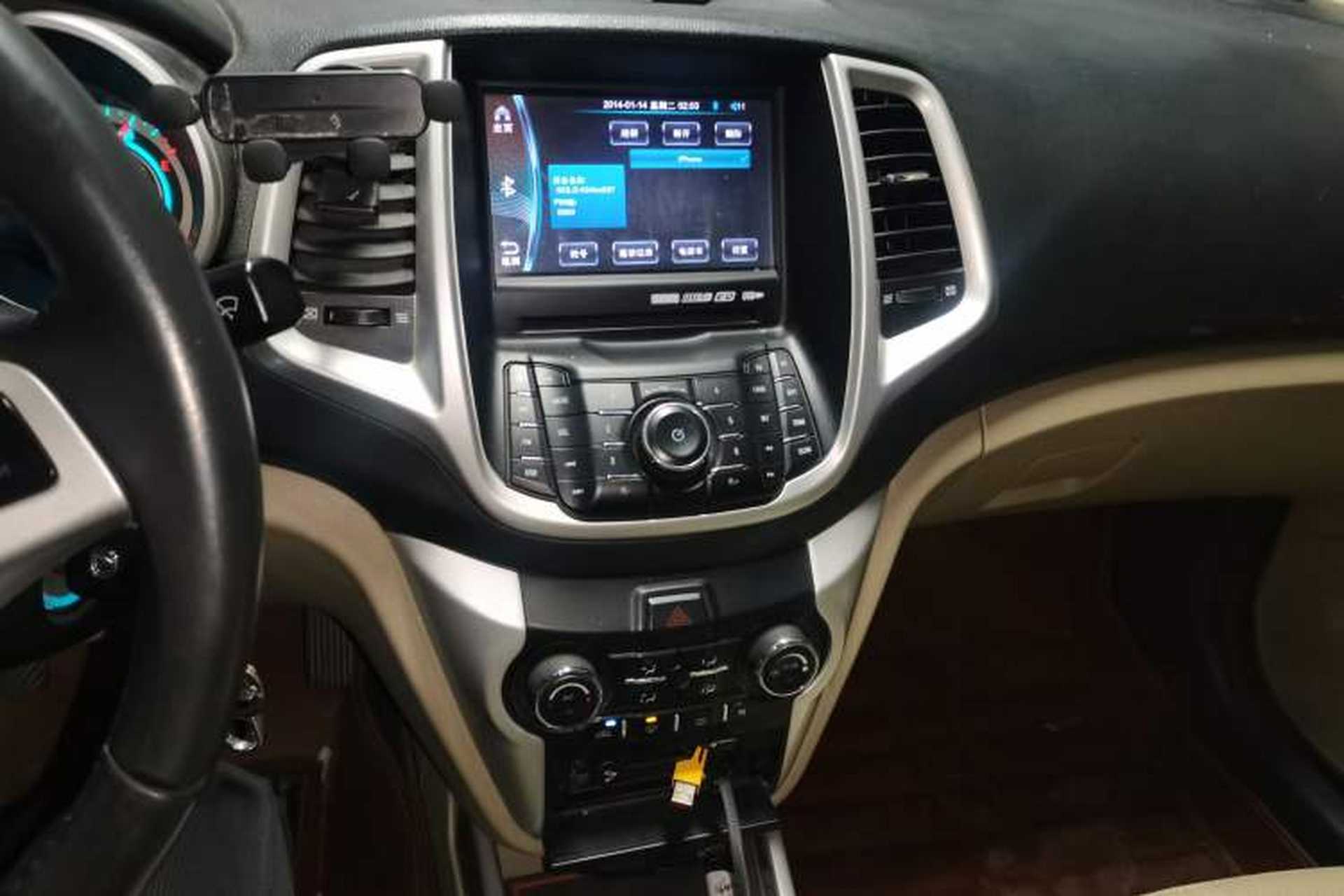 Used CHANGAN Eado 2014 1.6L Manual Luxury Model Audio And AC Panel