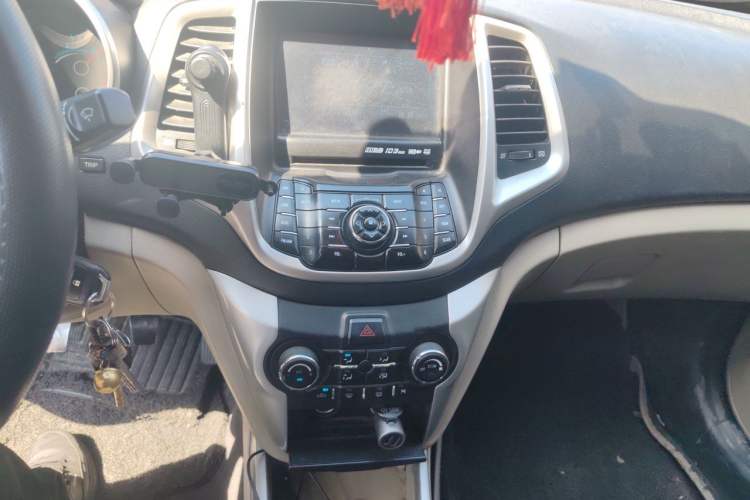 Used CHANGAN Eado 2014 1.6L Manual Luxury Model Audio And AC Panel