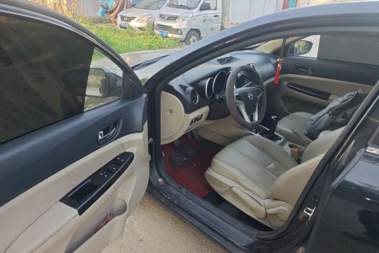 Used CHANGAN Eado 2014 1.6L Manual Luxury Model Driver Seat