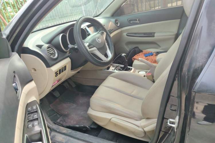 Used CHANGAN Eado 2014 1.6L Manual Luxury Model Driver Seat