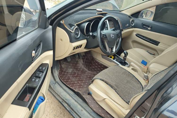 Used CHANGAN Eado 2014 1.6L Manual Luxury Model Driver Seat