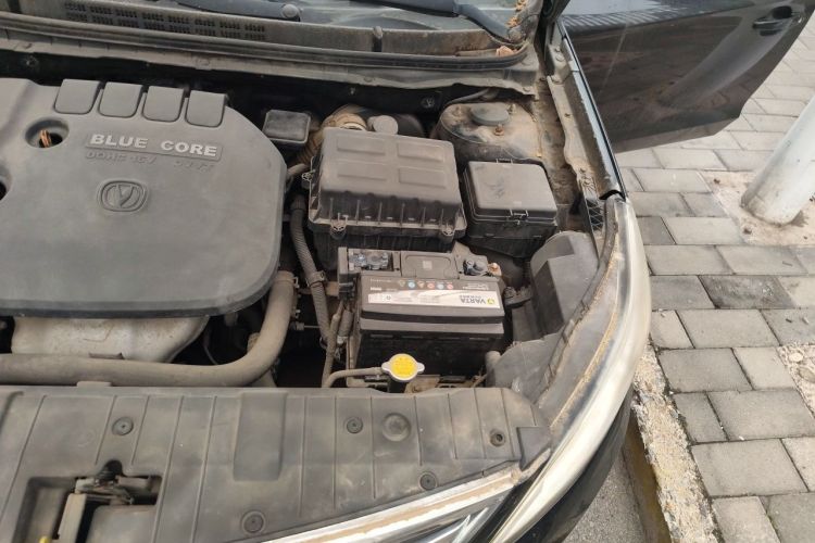 Used CHANGAN Eado 2014 1.6L Manual Luxury Model Engine Bay Left