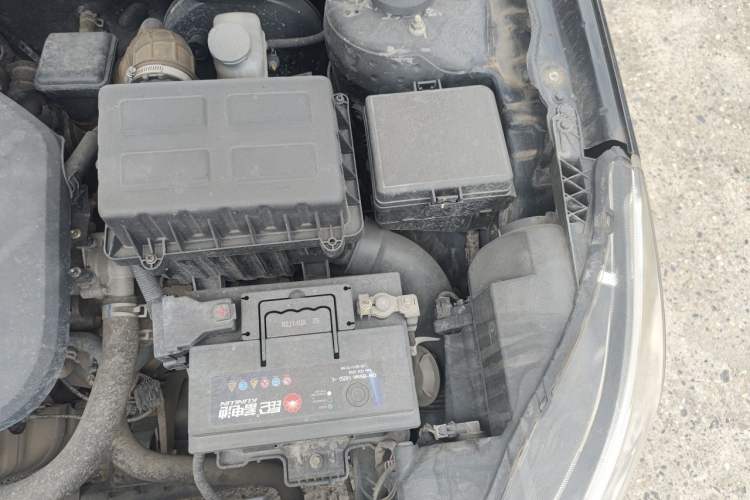 Used CHANGAN Eado 2014 1.6L Manual Luxury Model Engine Bay Left