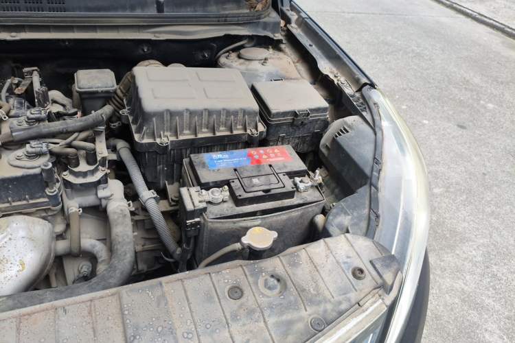 Used CHANGAN Eado 2014 1.6L Manual Luxury Model Engine Bay Left