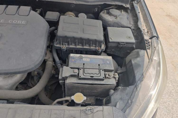 Used CHANGAN Eado 2014 1.6L Manual Luxury Model Engine Bay Left