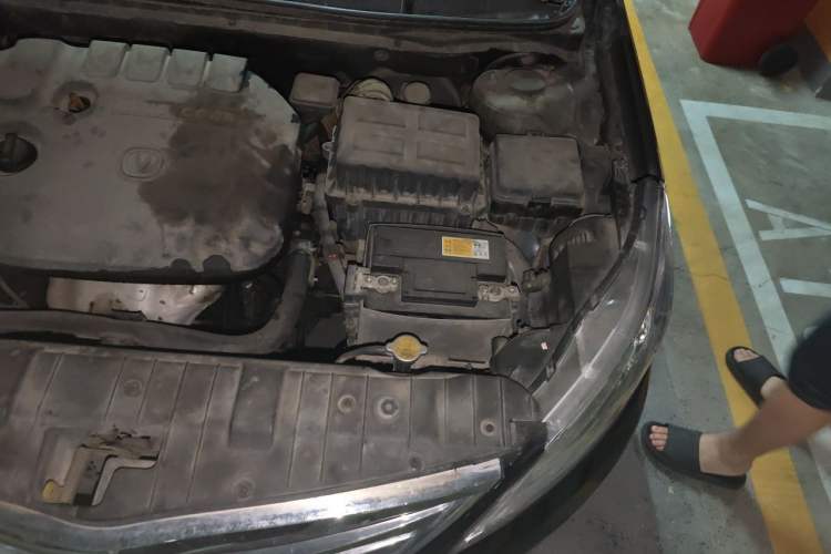 Used CHANGAN Eado 2014 1.6L Manual Luxury Model Engine Bay Left