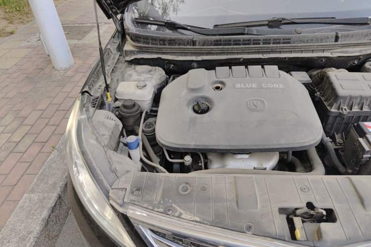Used CHANGAN Eado 2014 1.6L Manual Luxury Model Engine Bay Right