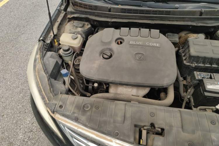 Used CHANGAN Eado 2014 1.6L Manual Luxury Model Engine Bay Right
