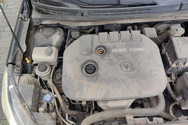 Used CHANGAN Eado 2014 1.6L Manual Luxury Model Engine Bay Right