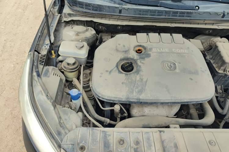 Used CHANGAN Eado 2014 1.6L Manual Luxury Model Engine Bay Right