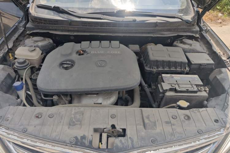 Used CHANGAN Eado 2014 1.6L Manual Luxury Model Engine Bay