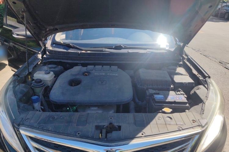 Used CHANGAN Eado 2014 1.6L Manual Luxury Model Engine Bay