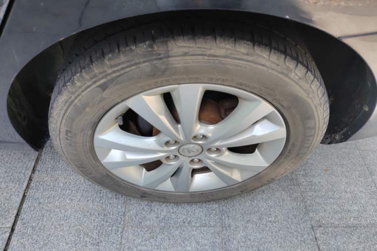 Used CHANGAN Eado 2014 1.6L Manual Luxury Model Exterior 9