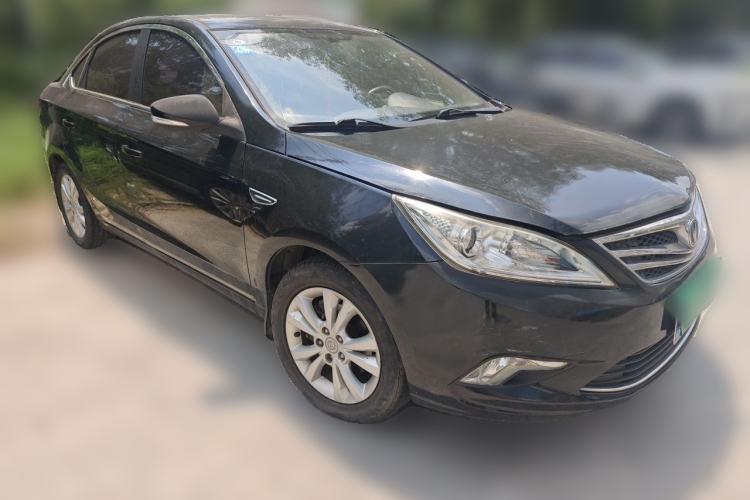 Used CHANGAN Eado 2014 1.6L Manual Luxury Model Front Right 45 Deg