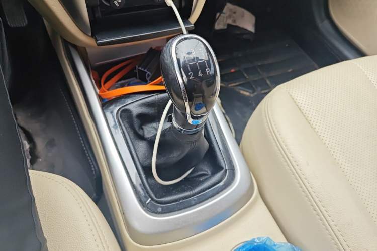 Used CHANGAN Eado 2014 1.6L Manual Elite Version Gear Lever