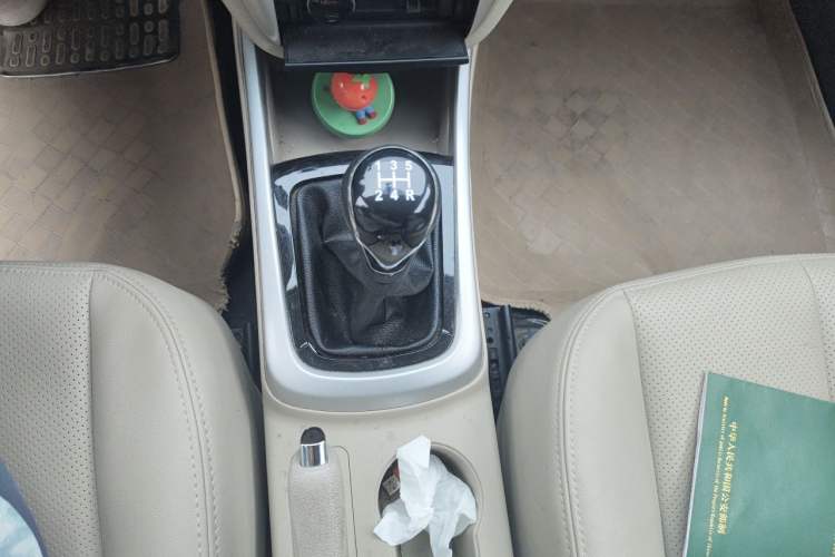 Used CHANGAN Eado 2014 1.6L Manual Luxury Model Gear Lever