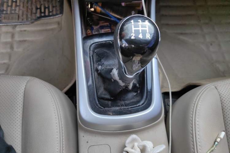 Used CHANGAN Eado 2014 1.6L Manual Luxury Model Gear Lever