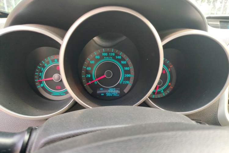 Used CHANGAN Eado 2014 1.6L Manual Luxury Model Instrument Cluster