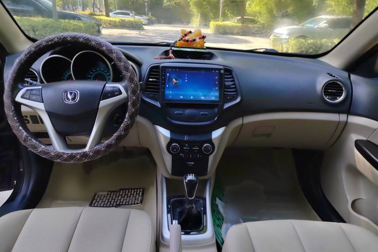 Used CHANGAN Eado 2014 1.6L Manual Luxury Model Interior 3
